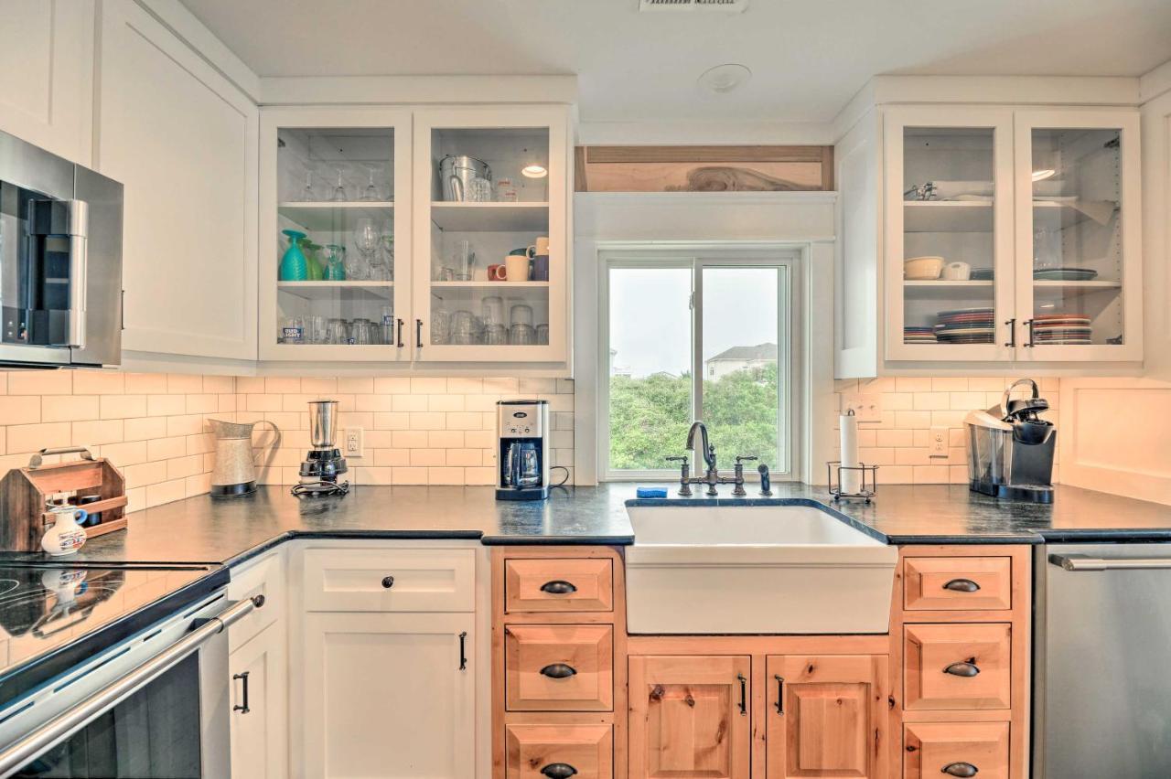 Bright Emerald Isle Home - Walk To The Beach! Exterior foto